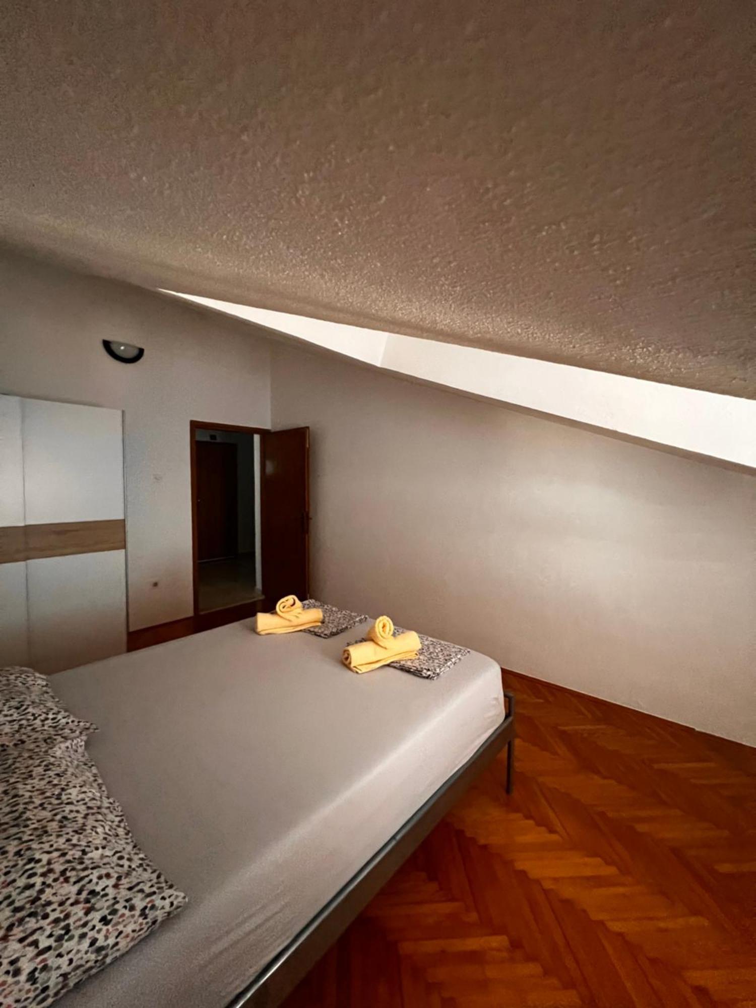 Apartments Paulina Trogir Exterior photo